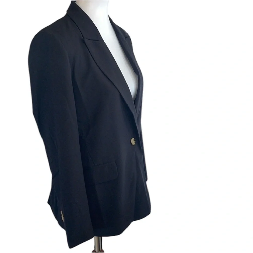 Halogen Black Relaxed Single Button Blazer Size 10
NWT - Picture 6 of 14